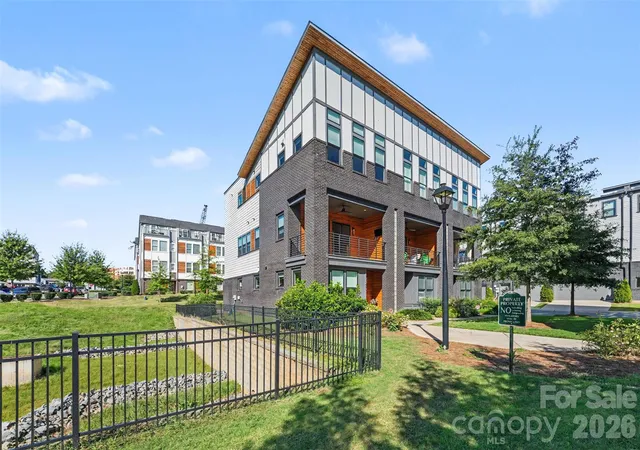 Photo 3 of Townhouse for sale at 2531 Irwin Strm Rd, Charlotte, NC 28208 | MLS# 4437499 | Listing updated on 2026-10-28