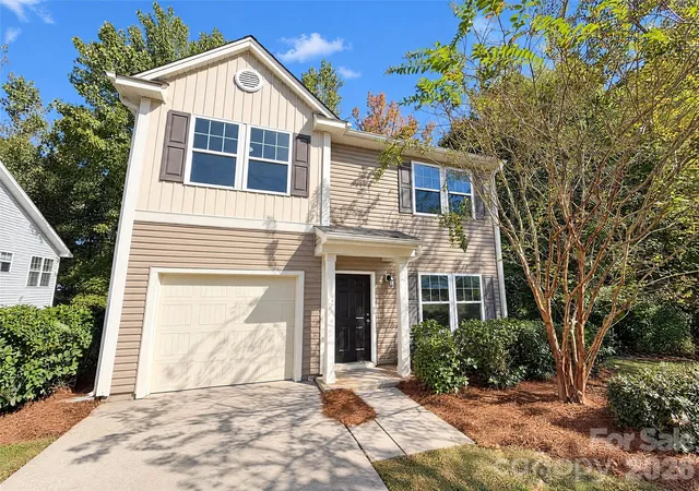 Photo 1 of Single family home for sale at 7006 Wandering Crk Dr, Charlotte, NC 28216 | MLS# 4437500 | Listing updated on 2026-10-24