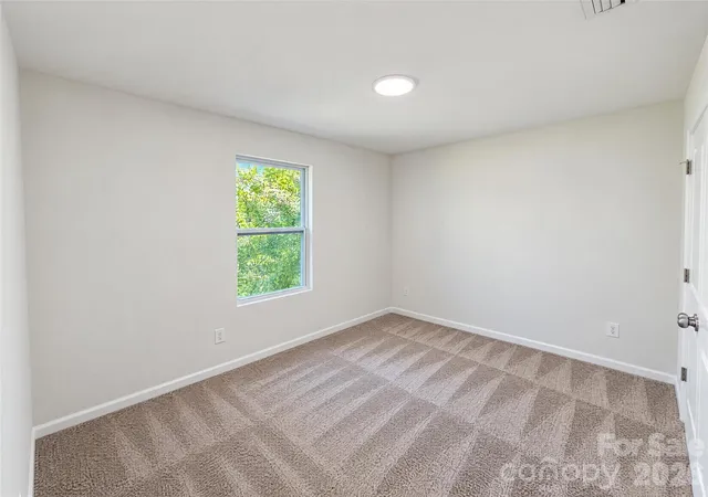 Photo 3 of Single family home for sale at 7006 Wandering Crk Dr, Charlotte, NC 28216 | MLS# 4437500 | Listing updated on 2026-10-24