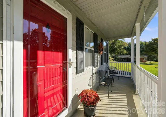 Photo 3 of Single family home for sale at 1295 Creekwood Dr, Morganton, NC 28655 | MLS# 4437508 | Listing updated on 2026-10-27