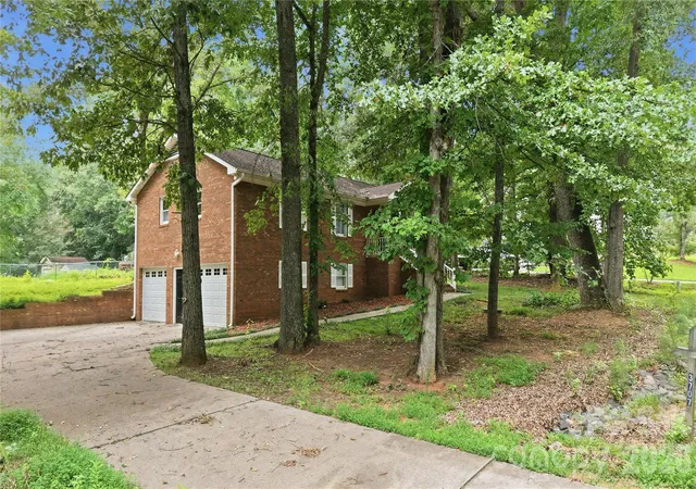 Photo 4 of Single family home for sale at 3707 Welcome Arcadia Rd, Lexington, NC 27295 | MLS# 4437526 | Listing updated on 2026-10-29