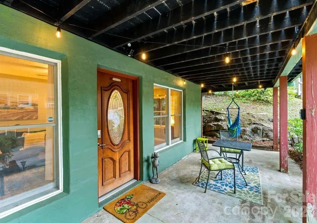 Photo 1 of Single family home for sale at 950 Main St, Chimney Rock, NC 28720 | MLS# 4437545 | Listing updated on 2026-10-24