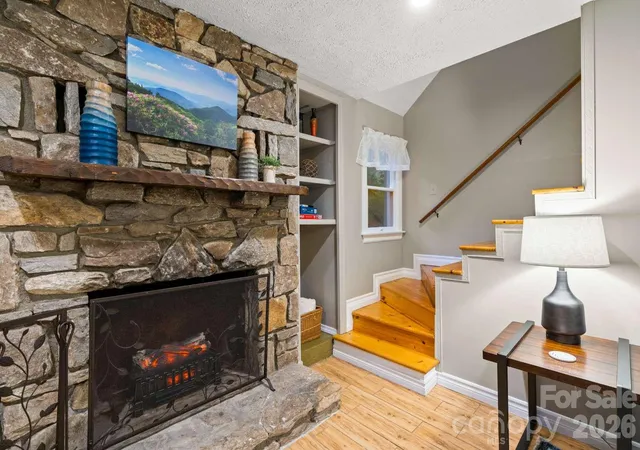 Photo 2 of Single family home for sale at 950 Main St, Chimney Rock, NC 28720 | MLS# 4437545 | Listing updated on 2026-10-24