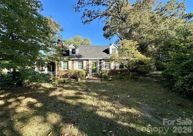 Photo 1 of Single family home for sale at 1202 Franklin Blvd, Gastonia, NC 28054 | MLS# 4437546 | Listing updated on 2026-10-24