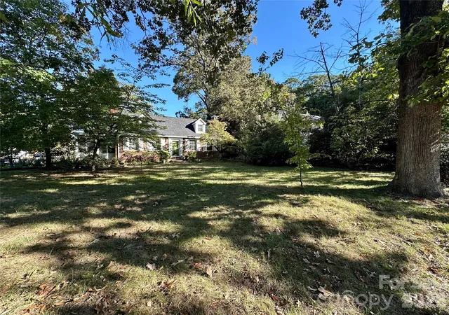 Photo 2 of Single family home for sale at 1202 Franklin Blvd, Gastonia, NC 28054 | MLS# 4437546 | Listing updated on 2026-10-24