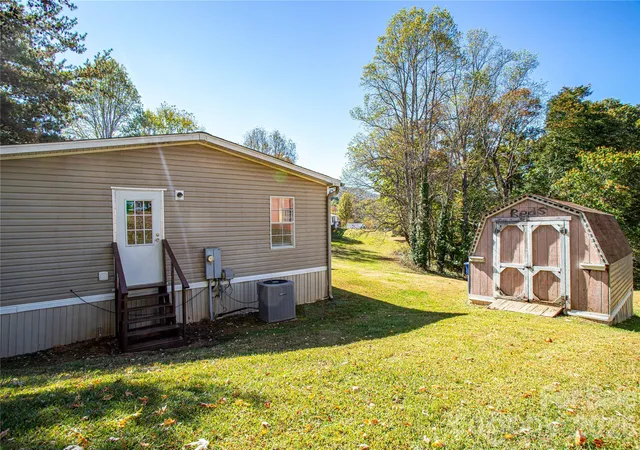 Photo 3 of Single family home for sale at 366 Dix Crk No 1 Rd, Leicester, NC 28748 | MLS# 4437571 | Listing updated on 2026-10-28