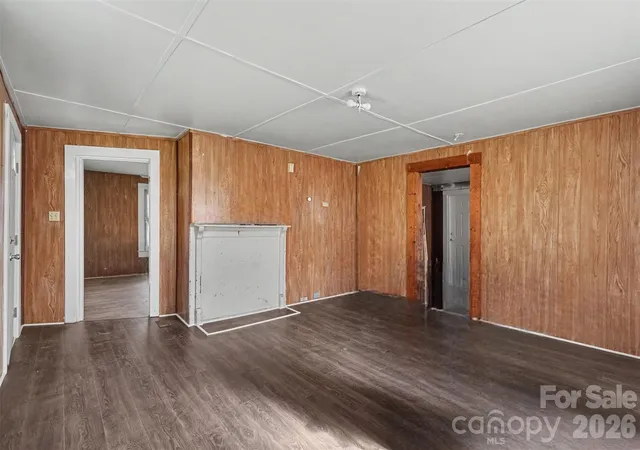 Photo 3 of Single family home for sale at 11 Circle St, Great Falls, SC 29055 | MLS# 4437572 | Listing updated on 2026-10-28