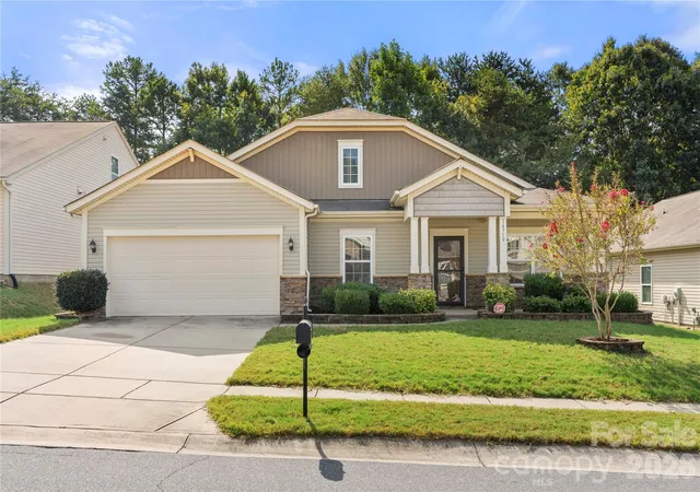Single family home for sale at 14719 Glenduff Pl, Charlotte, NC 28278 | MLS# 4437576
