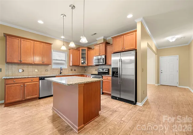 Photo 1 of Single family home for sale at 14719 Glenduff Pl, Charlotte, NC 28278 | MLS# 4437576 | Listing updated on 2026-10-29