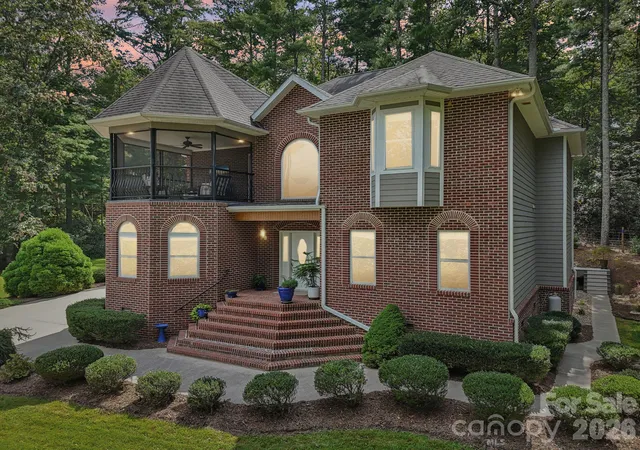 Single family home for sale at 15 Madelyn Ln, Fairview, NC 28730 | MLS# 4437619