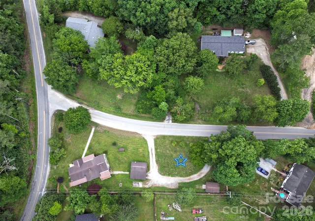 Photo 1 of Single family home for sale at 22 Mcminn Rd, Hendersonville, NC 28792 | MLS# 4437639 | Listing updated on 2026-10-28