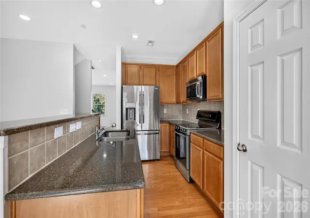 Photo 3 of Townhouse for sale at 2053 Cambridge Beltway Dr, Charlotte, NC 28273 | MLS# 4437643 | Listing updated on 2026-10-24