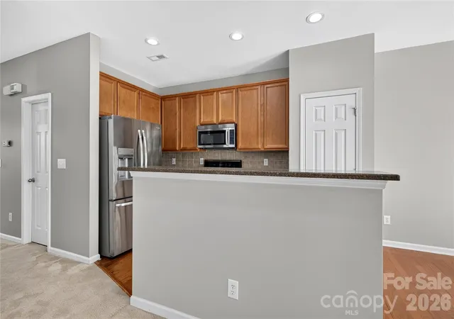 Photo 4 of Townhouse for sale at 2053 Cambridge Beltway Dr, Charlotte, NC 28273 | MLS# 4437643 | Listing updated on 2026-10-24