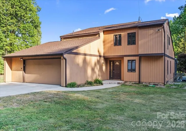 Photo 3 of Single family home for sale at 108 N Scalybark Trl, Concord, NC 28027 | MLS# 4437646 | Listing updated on 2026-10-29