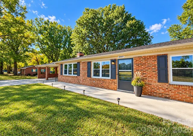 Photo 4 of Single family home for sale at 3889 Grange Rd, Maiden, NC 28650 | MLS# 4437653 | Listing updated on 2026-10-29