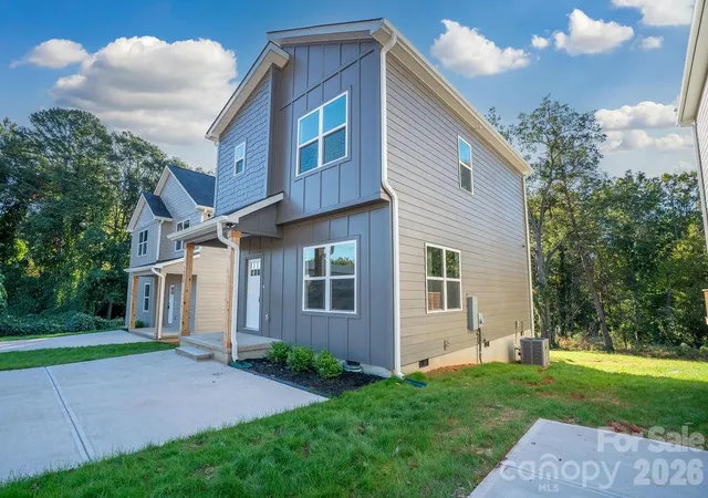 Photo 2 of Single family home for sale at 1433 10th Avenue SW, Hickory, NC 28602 | MLS# 4437663 | Listing updated on 2026-10-28