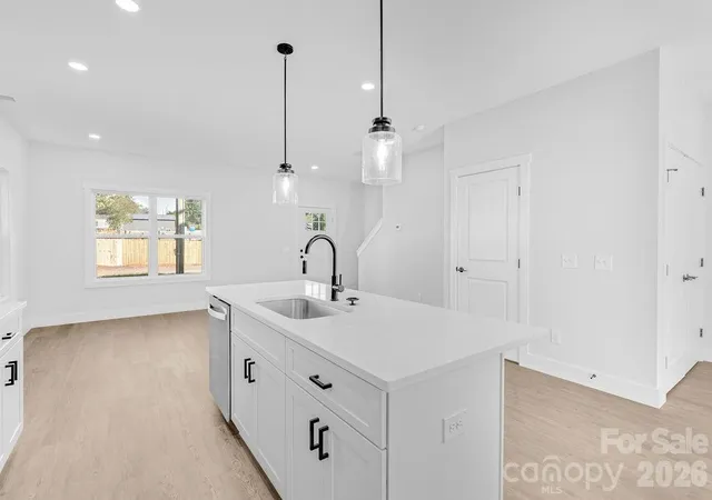 Photo 4 of Single family home for sale at 1437 10th Avenue SW, Hickory, NC 28602 | MLS# 4437665 | Listing updated on 2026-10-28