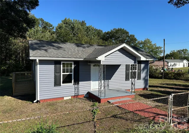 Single family home for sale at 715 N Central Ave, Landis, NC 28088 | MLS# 4437668