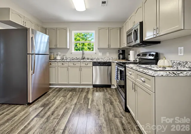 Photo 3 of Single family home for sale at 1127 Hannah Rae Ct, Charlotte, NC 28214 | MLS# 4437695 | Listing updated on 2026-10-25