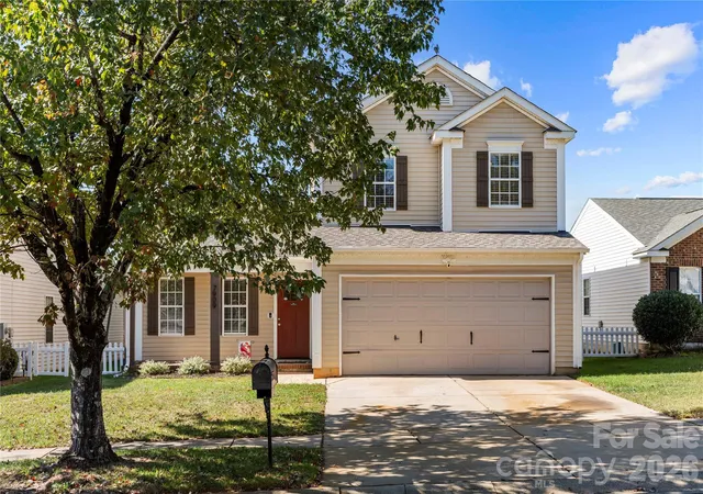 Photo 1 of Single family home for sale at 7909 Paper Birch Rd, Charlotte, NC 28215 | MLS# 4437696 | Listing updated on 2026-10-30