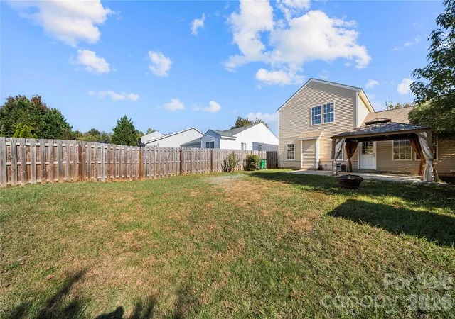 Photo 2 of Single family home for sale at 7909 Paper Birch Rd, Charlotte, NC 28215 | MLS# 4437696 | Listing updated on 2026-10-30