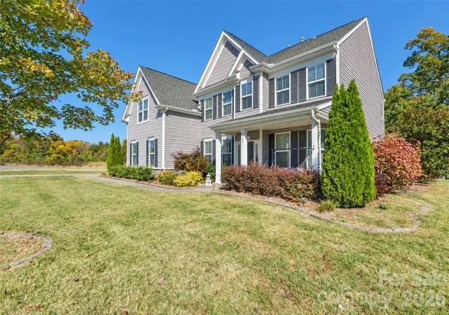 Photo 4 of Single family home for sale at 7199 Old Valley Way, Harrisburg, NC 28075 | MLS# 4437701 | Listing updated on 2026-10-29