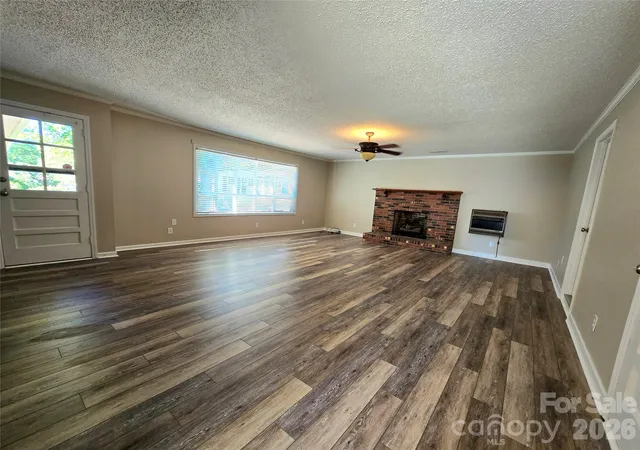 Photo 3 of Single family home for sale at 112 Wendover Dr, Lincolnton, NC 28092 | MLS# 4437712 | Listing updated on 2026-10-25