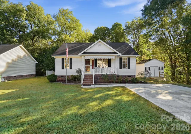 Photo 1 of Single family home for sale at 321 Hill St, Mount Holly, NC 28120 | MLS# 4437713 | Listing updated on 2026-10-28