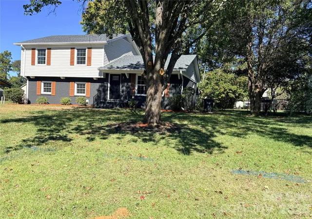 Photo 2 of Single family home for sale at 9926 Rockmeadow Dr, Charlotte, NC 28216 | MLS# 4437756 | Listing updated on 2026-10-27