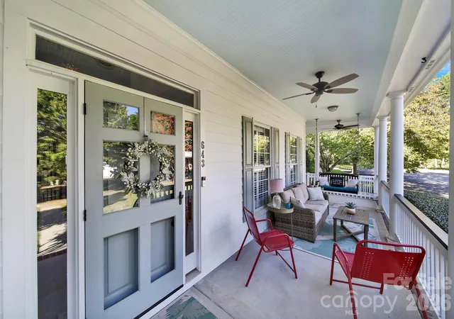Photo 2 of Single family home for sale at 643 Bracket St, Fort Mill, SC 29708 | MLS# 4437759 | Listing updated on 2026-10-29