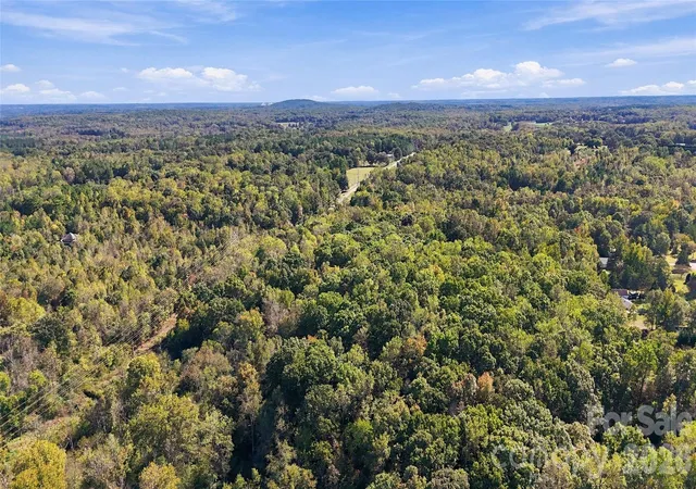Photo 2 of Single family home for sale at 448 Bethel Hl Rd, Clover, SC 29710 | MLS# 4437773 | Listing updated on 2026-10-31