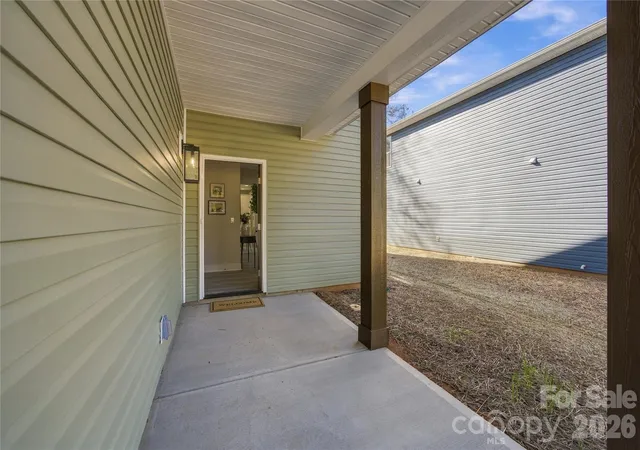 Photo 3 of Single family home for sale at 2207 W 7th Avenue, Gastonia, NC 28052 | MLS# 4437775 | Listing updated on 2026-10-26
