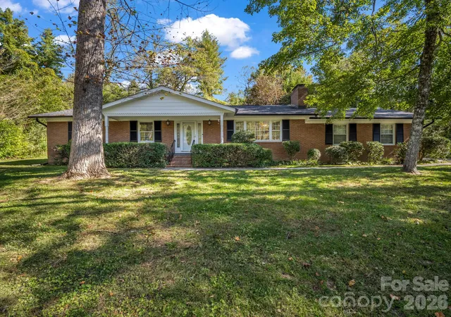 Single family home for sale at 2630 Seminole Dr, Hendersonville, NC 28791 | MLS# 4437777