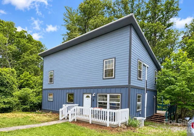 Single family home for sale at 25 Worley Pl, Asheville, NC 28806 | MLS# 4437783