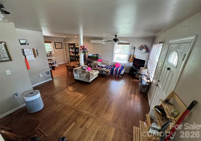 Photo 2 of Single family home for sale at 25 Worley Pl, Asheville, NC 28806 | MLS# 4437783 | Listing updated on 2026-10-29