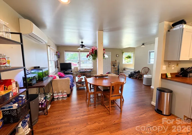 Photo 3 of Single family home for sale at 25 Worley Pl, Asheville, NC 28806 | MLS# 4437783 | Listing updated on 2026-10-29