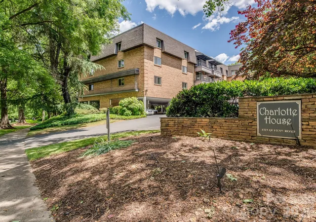 Condo for sale at 1323 Queens Rd #317, Charlotte, NC 28207 | MLS# 4437793