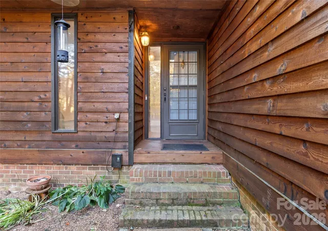 Photo 3 of Single family home for sale at 5768 Windworth Drie Dr, Winston Salem, NC 27106 | MLS# 4437805 | Listing updated on 2026-10-28