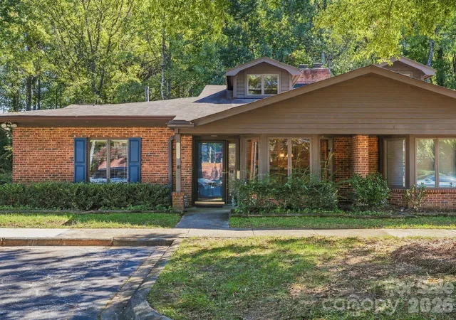Townhouse for sale at 5429 Sharon Rd, Charlotte, NC 28210 | MLS# 4437807