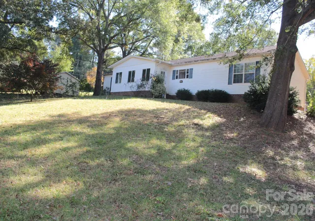 Photo 1 of Single family home for sale at 130 Overhill Dr, Gaffney, SC 29340 | MLS# 4437812 | Listing updated on 2026-10-26