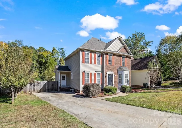 Photo 3 of Single family home for sale at 1690 Brandyhill Dr, Rock Hill, SC 29732 | MLS# 4437814 | Listing updated on 2026-10-29