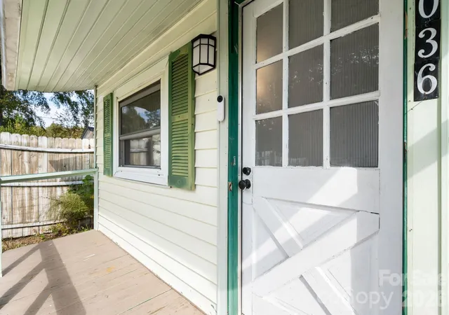 Photo 2 of Single family home for sale at 1036 19th Street, Hickory, NC 28601 | MLS# 4437819 | Listing updated on 2026-10-30