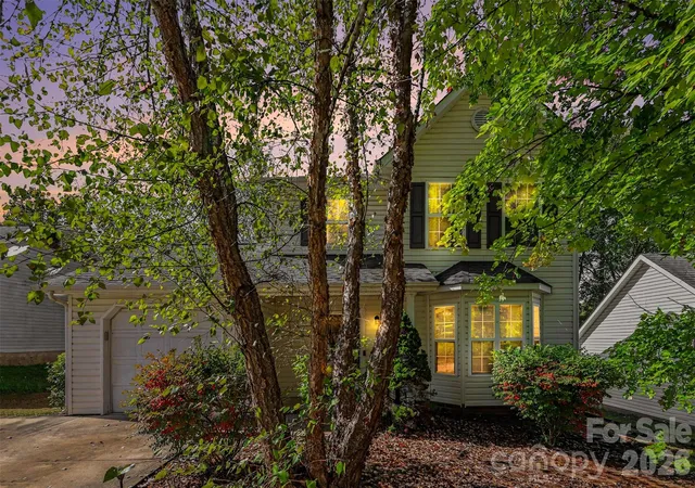 Photo 1 of Single family home for sale at 501 Long Crk Pkwy, Charlotte, NC 28214 | MLS# 4437824 | Listing updated on 2026-10-29