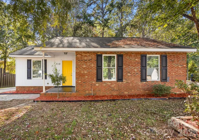 Photo 1 of Single family home for sale at 710 Selma Burke Ln, Matthews, NC 28105 | MLS# 4437830 | Listing updated on 2026-10-27