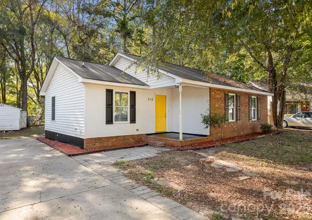 Photo 1 of Single family home for sale at 710 Selma Burke Ln, Matthews, NC 28105 | MLS# 4437830 | Listing updated on 2026-10-27