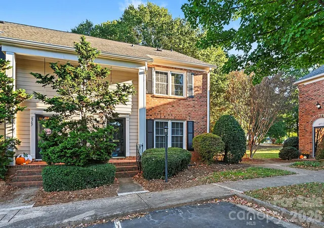 Photo 1 of Townhouse for sale at 6709 Constitution Ln, Charlotte, NC 28210 | MLS# 4437843 | Listing updated on 2026-10-28