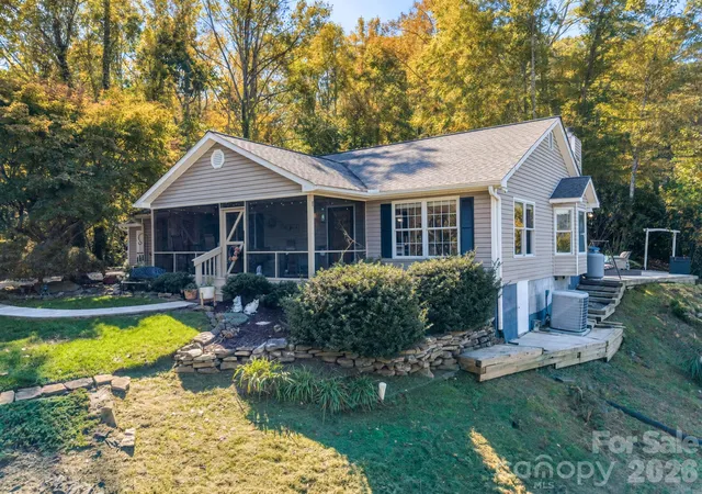Photo 1 of Single family home for sale at 178 Hilltop View Dr, Fletcher, NC 28732 | MLS# 4437852 | Listing updated on 2026-10-29
