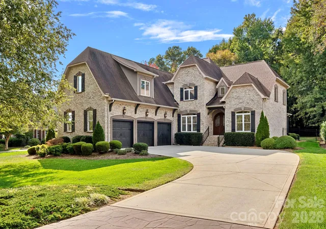 Photo 1 of Single family home for sale at 108 Lazenby Dr, Fort Mill, SC 29715 | MLS# 4437857 | Listing updated on 2026-10-29