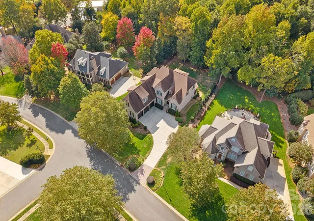 Photo 3 of Single family home for sale at 108 Lazenby Dr, Fort Mill, SC 29715 | MLS# 4437857 | Listing updated on 2026-10-30