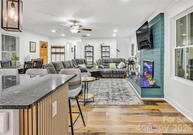 Photo 3 of Single family home for sale at 6419 Saddlewood Dr, Waxhaw, NC 28173 | MLS# 4437874 | Listing updated on 2026-10-28